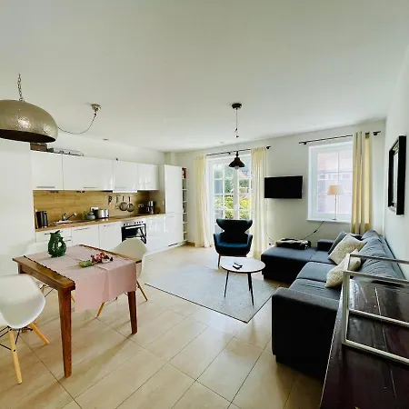 Am Apfelgarten * Ahrenshoop